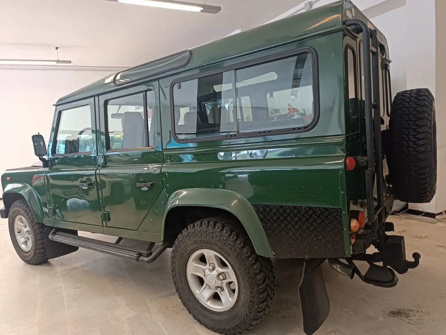 Land Rover Defender Defender 110 2.5 td5 SW immatricolazione omaggio Verde - 2
