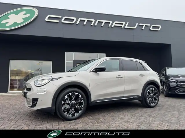 Fiat 600 Hybrid 101 CV DCT MHEV La Prima