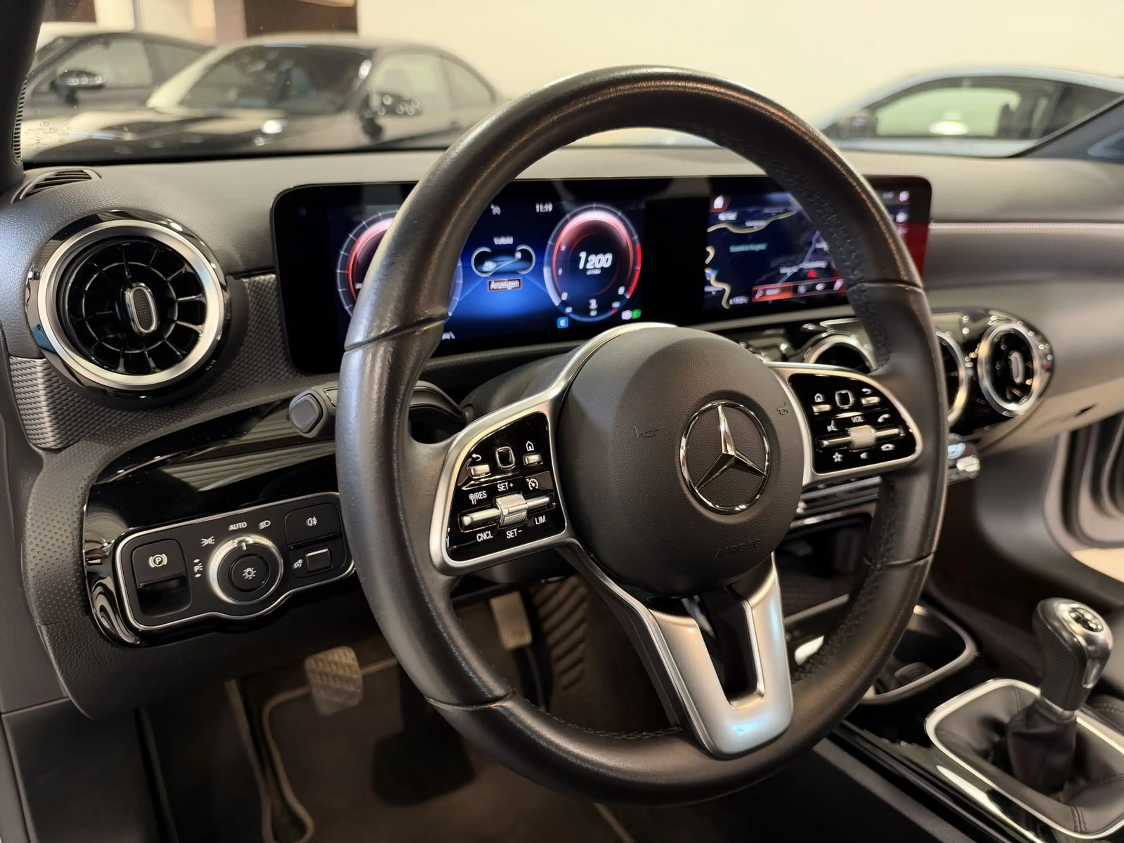 Mercedes-Benz A 200 *LED-Navi-Widescreen-2. Hand-17"* — photo 15
