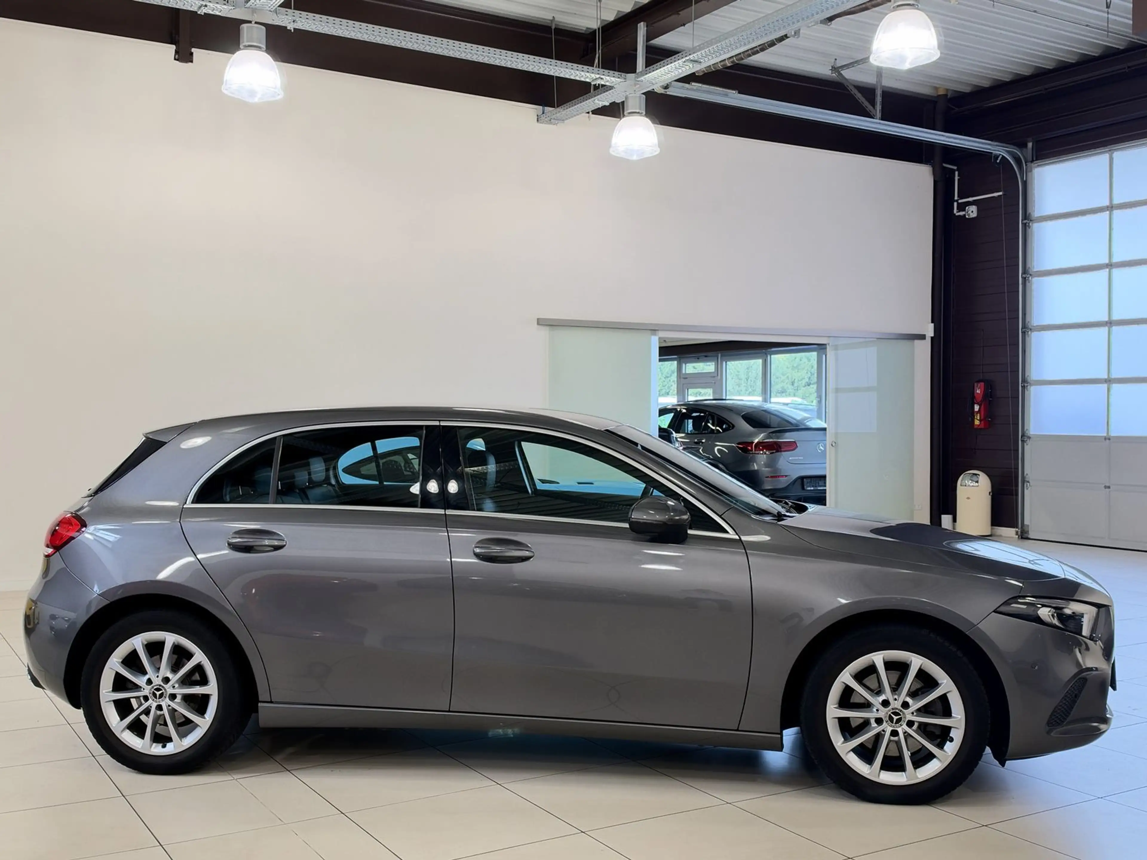 Mercedes-Benz A 200 *LED-Navi-Widescreen-2. Hand-17"* — photo 5