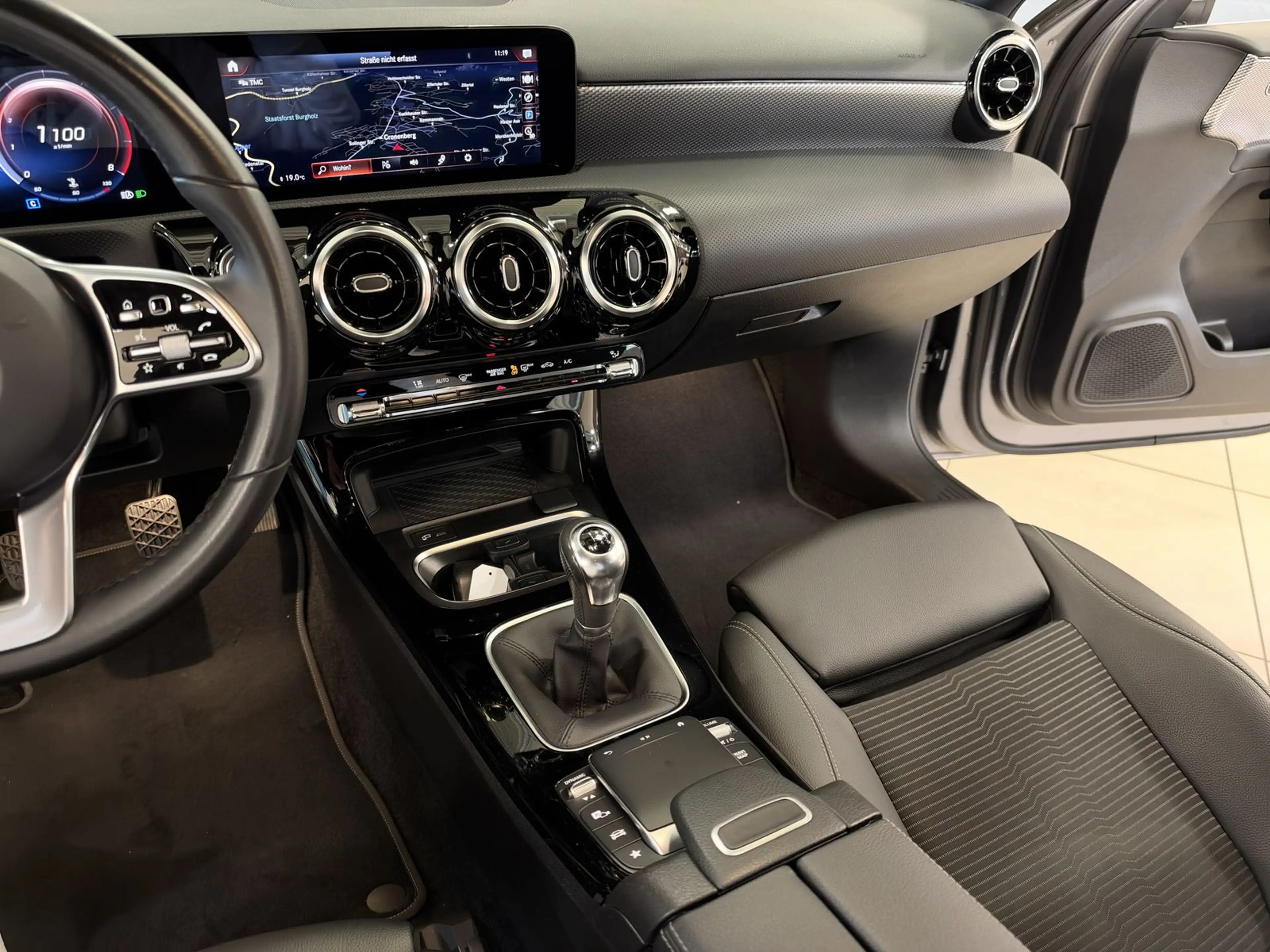Mercedes-Benz A 200 *LED-Navi-Widescreen-2. Hand-17"* — photo 13