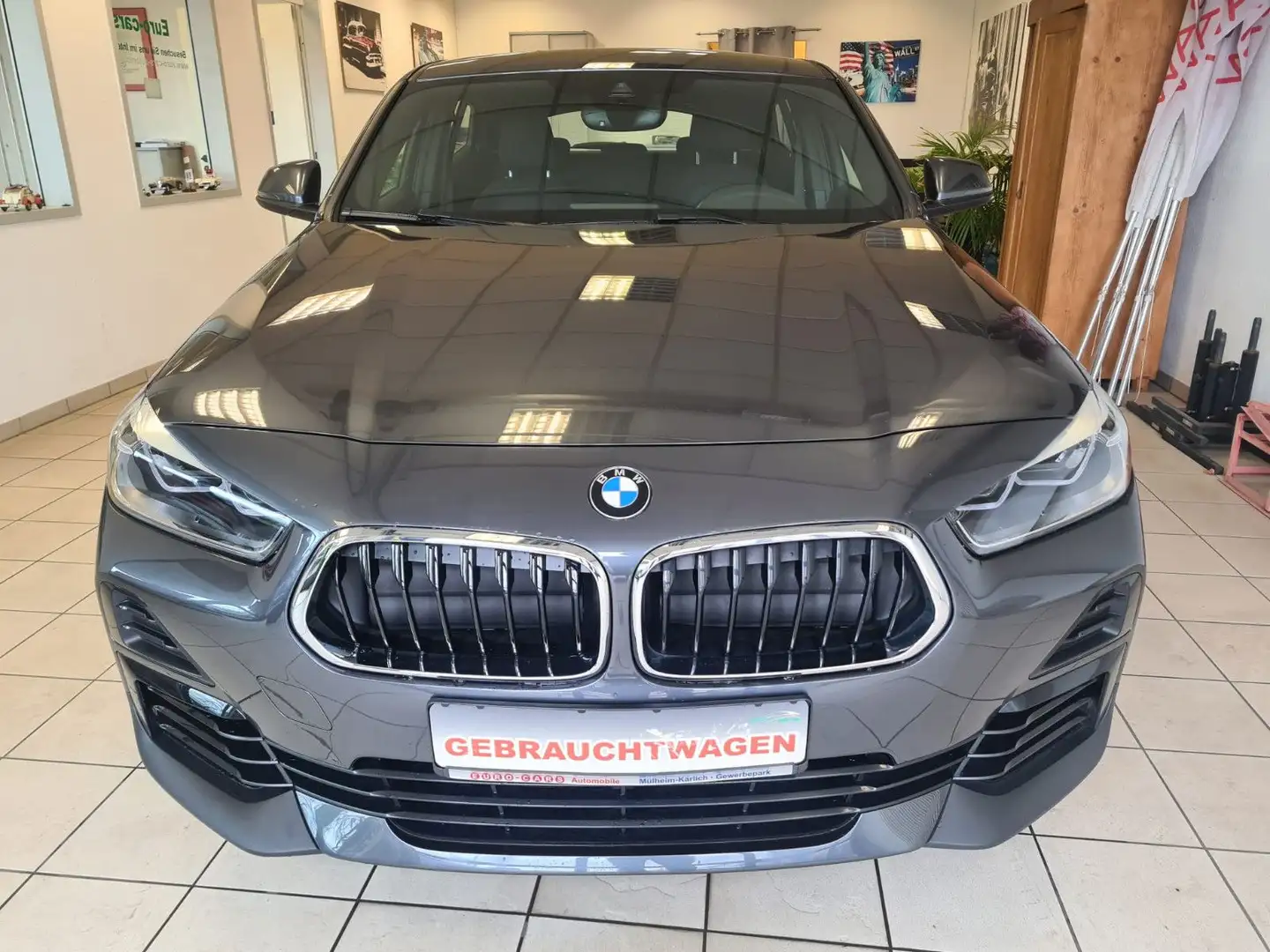 BMW X2 sDrive 18 d / KAMERA / NAVI / LED Grigio - 2