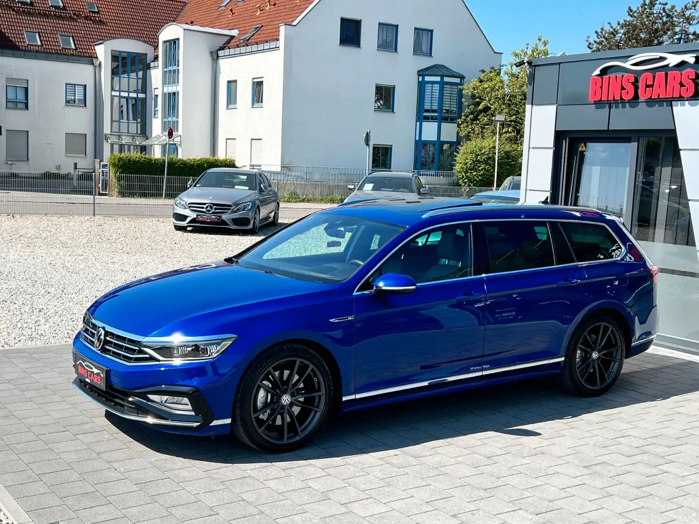 Volkswagen Passat Variant R-Line 4Motion*ACC*360°HUD°Pano Bleu - 2
