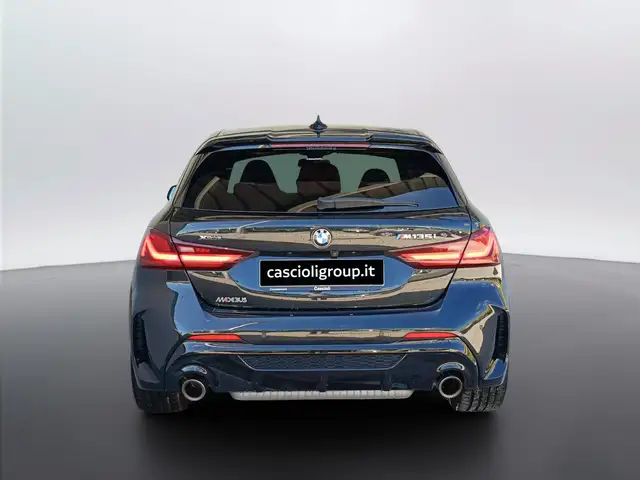 BMW 1 Series view 5