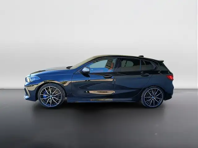 BMW 1 Series view 6