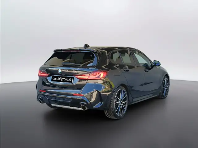 BMW 1 Series view 4
