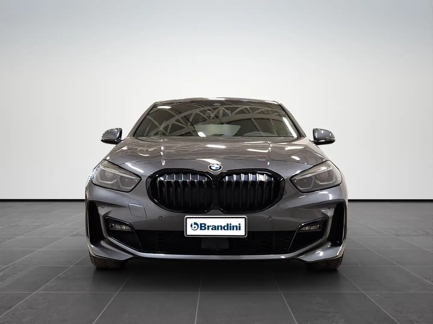 BMW 116 d Msport auto Grau - 2