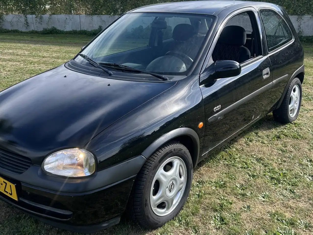Opel Corsa 1.6i-16V GSi, foto 4