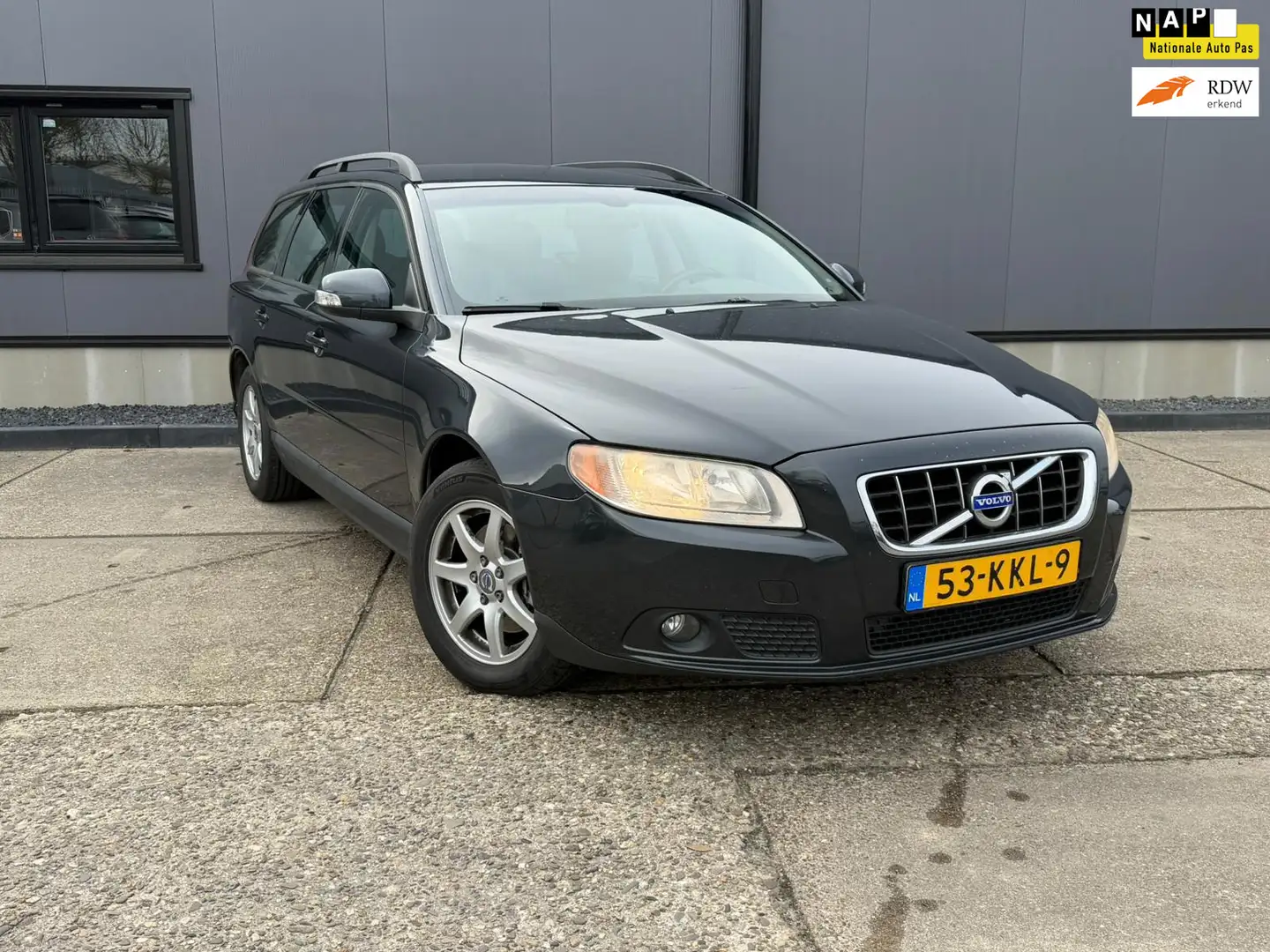 Volvo V70 2.4D Limited Edition Gris - 1