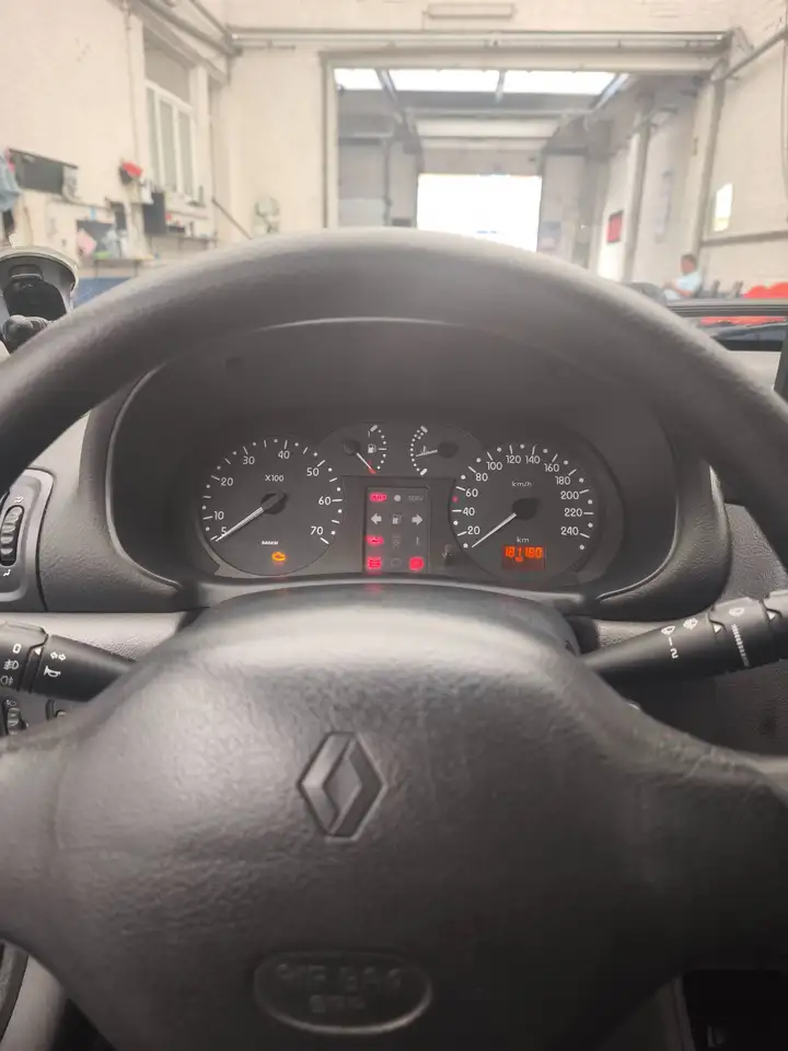 Renault Clio 1.4i 16v RXE, foto 10
