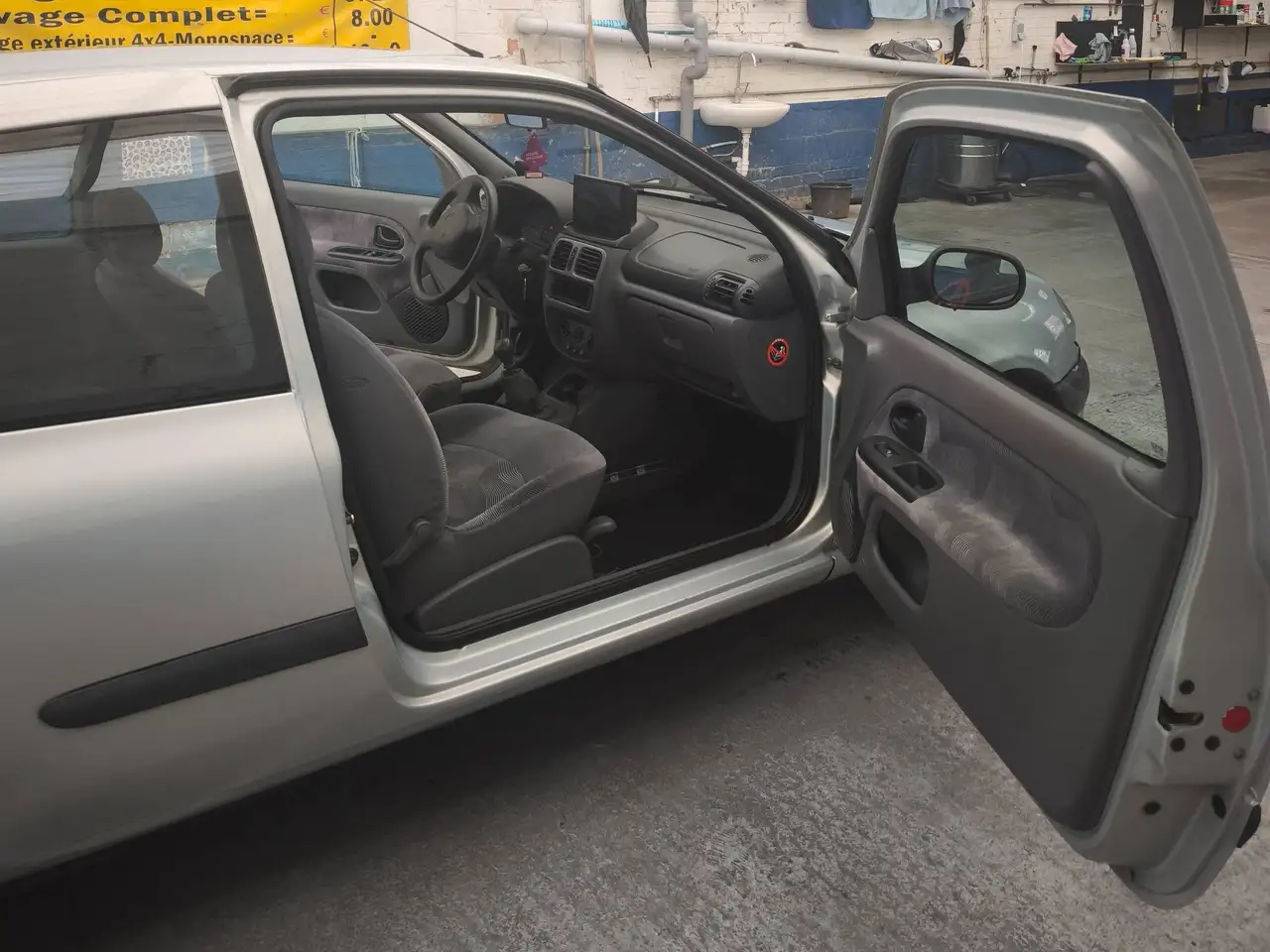 Renault Clio 1.4i 16v RXE, foto 8