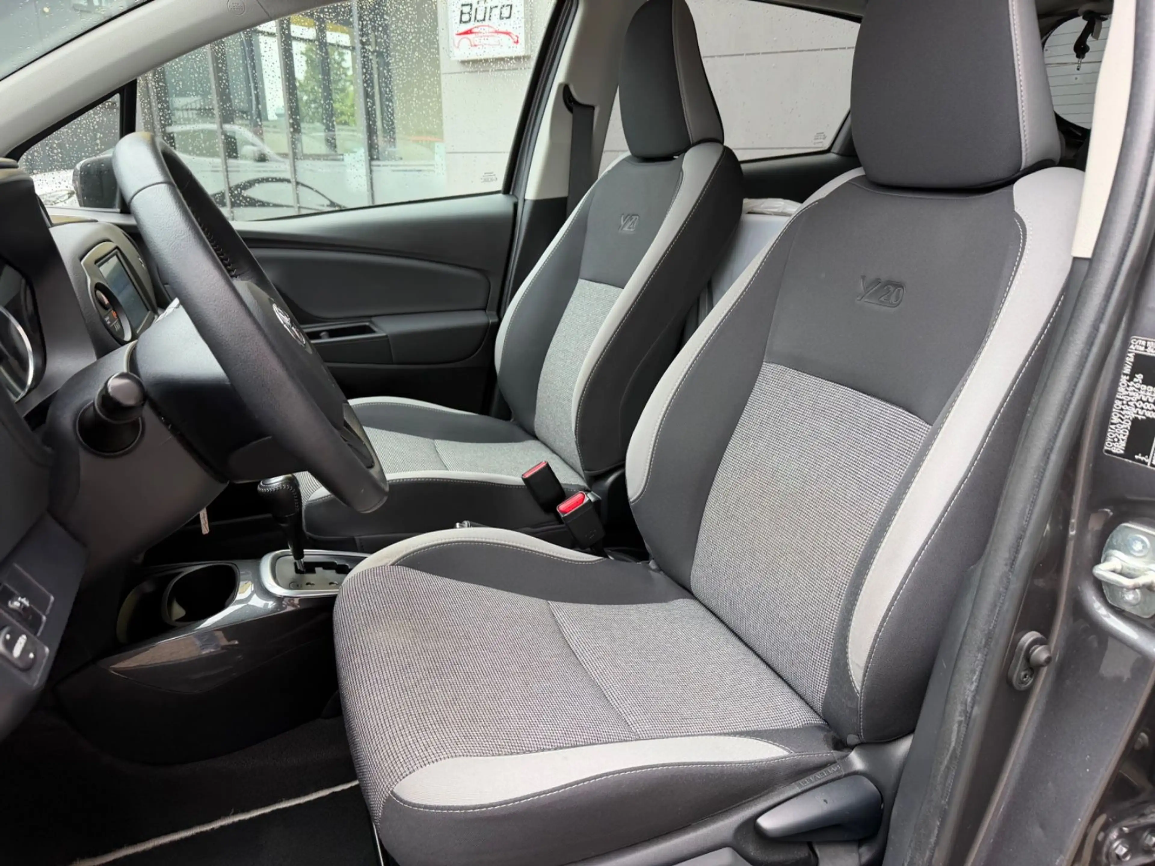 Toyota Yaris Hybrid Y20 Team D/KLIMAA*/SPURHALT*/TOUCH — photo 12