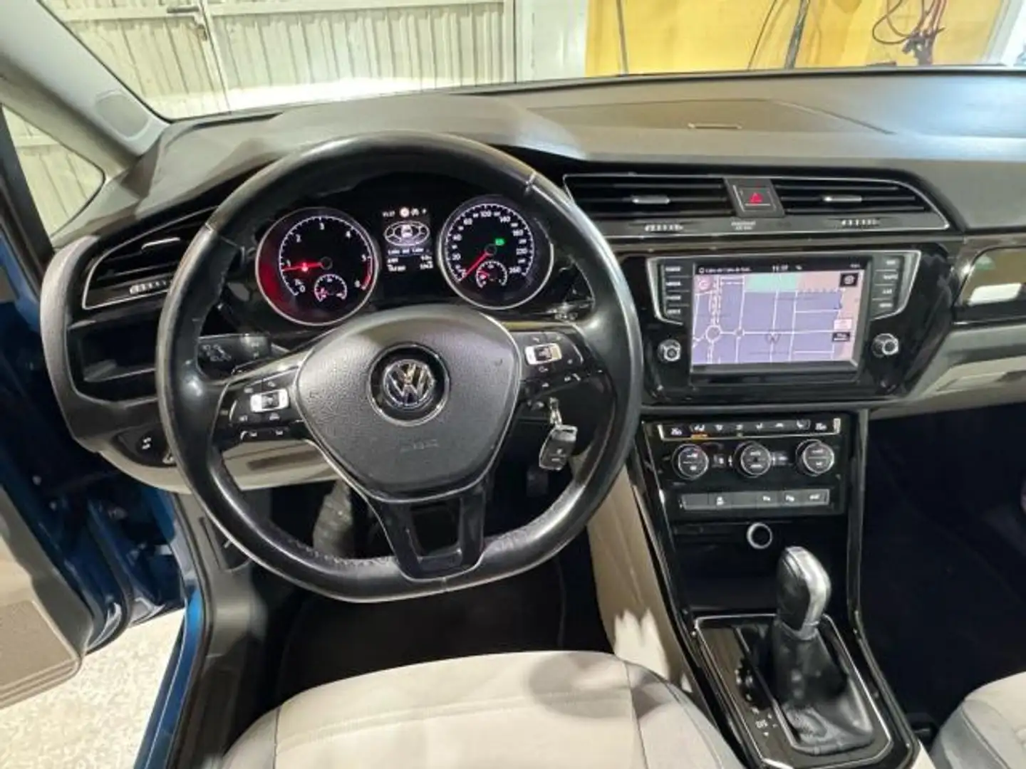 Volkswagen Touran 2.0TDI CR BMT Sport DSG7 140kW Bleu - 2