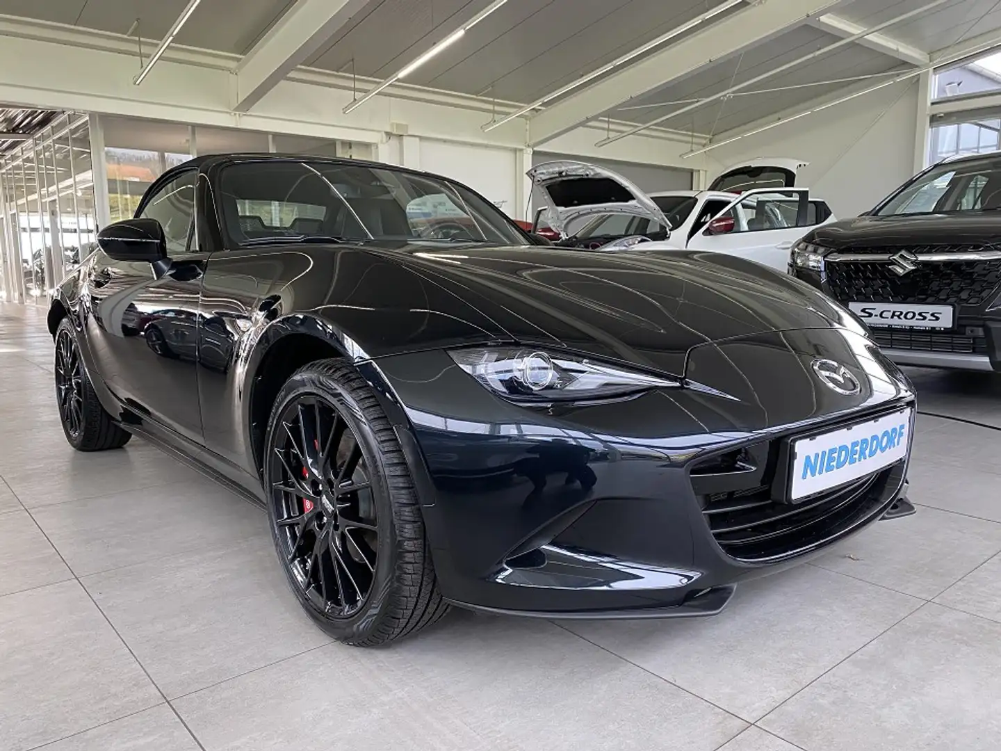 Mazda MX-5 2.0 Homura Recaro, Kamera, Navi Schwarz - 1