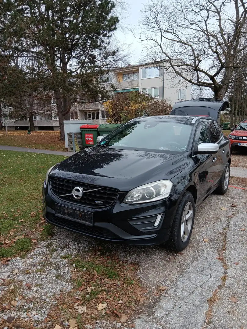 Volvo XC60 D4 Momentum R-Design Geartronic - 1