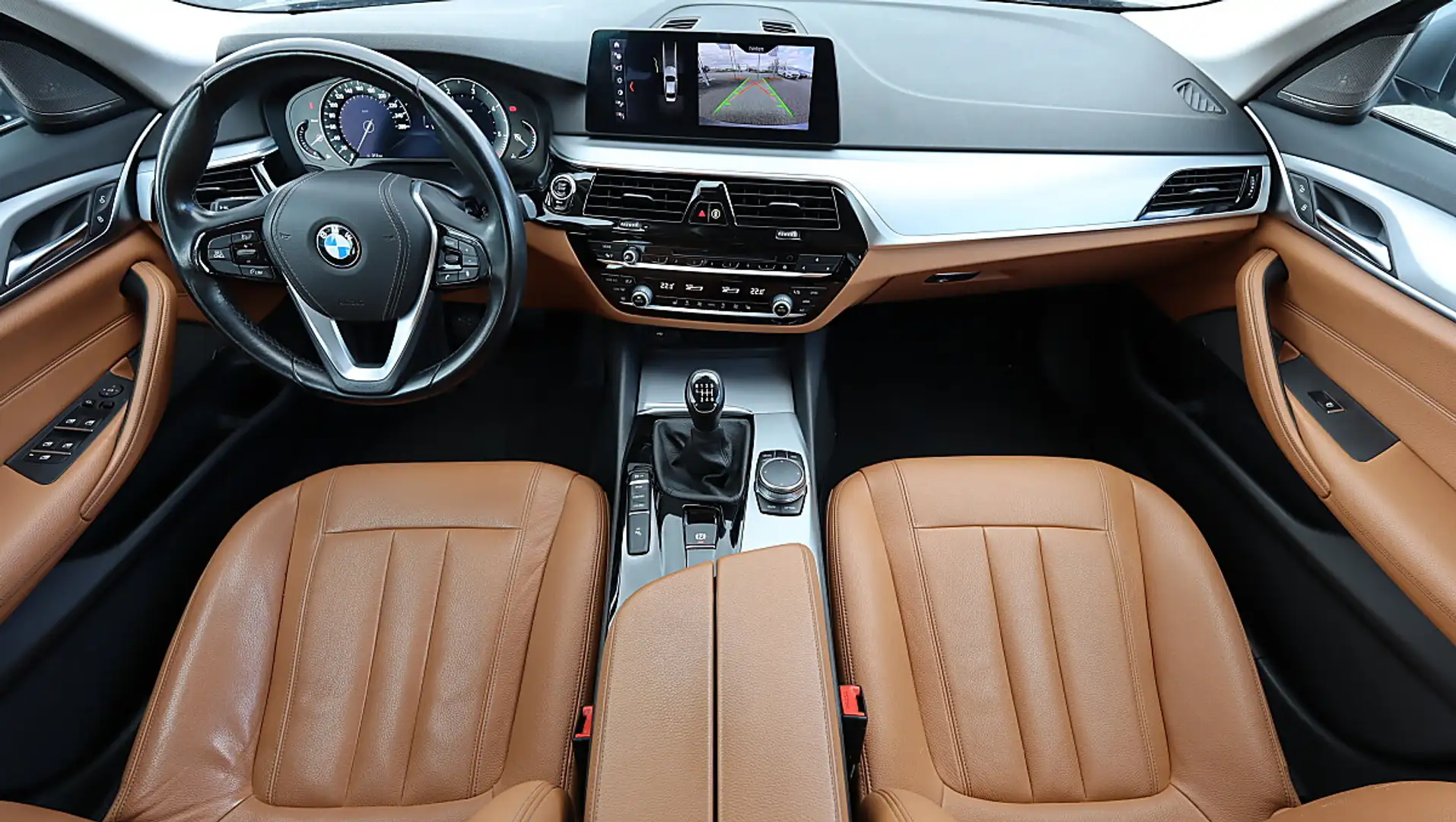 BMW 520 d Adaptiv LED Harman Kardon Parkassistent Wirel... Silber - 2