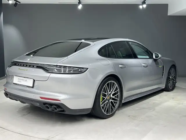 Porsche Panamera view 5