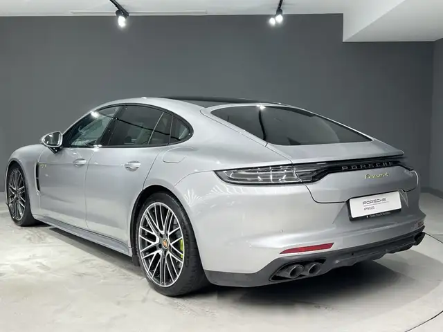 Porsche Panamera view 3