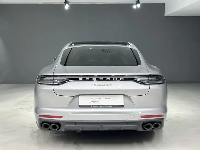 Porsche Panamera view 4