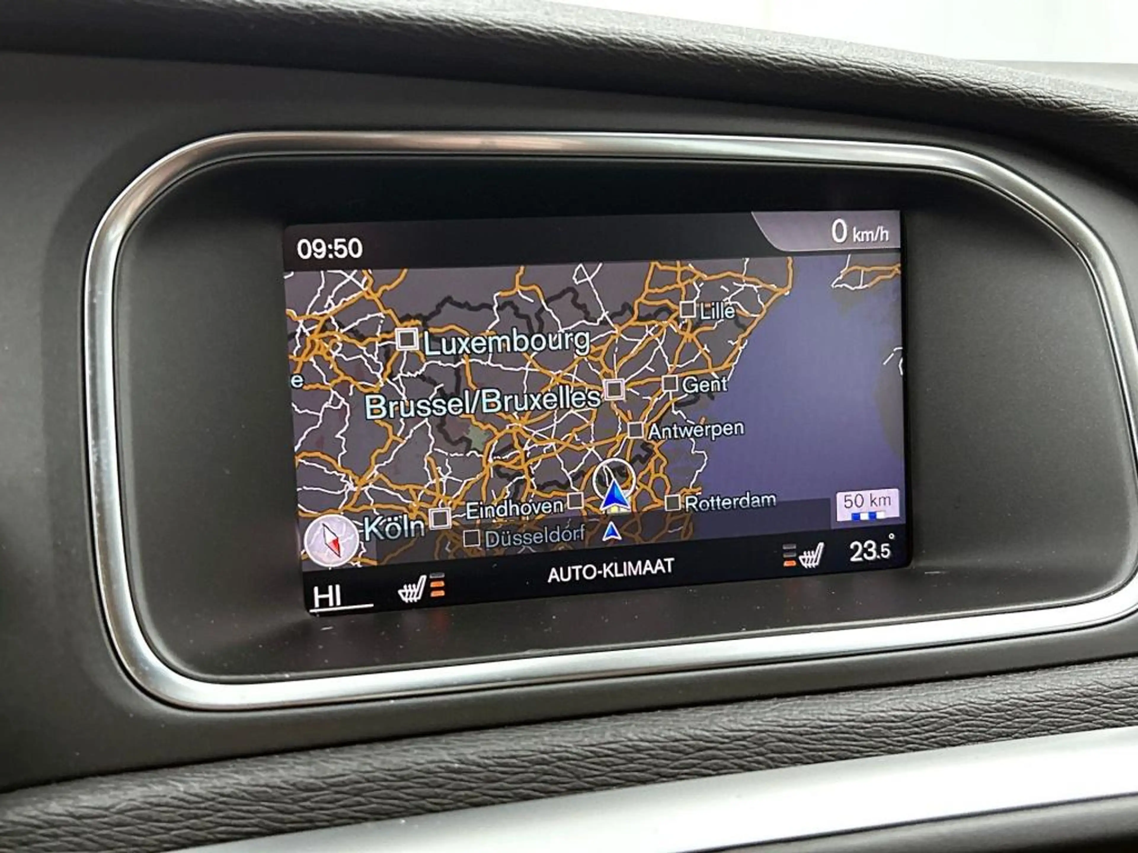 Volvo V40 1.5 T3 Nordic+ | Automaat | Stoelverwarming | Trek — photo 7