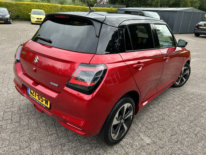 Suzuki Swift 1.2 Style Smart Hybrid — photo 2