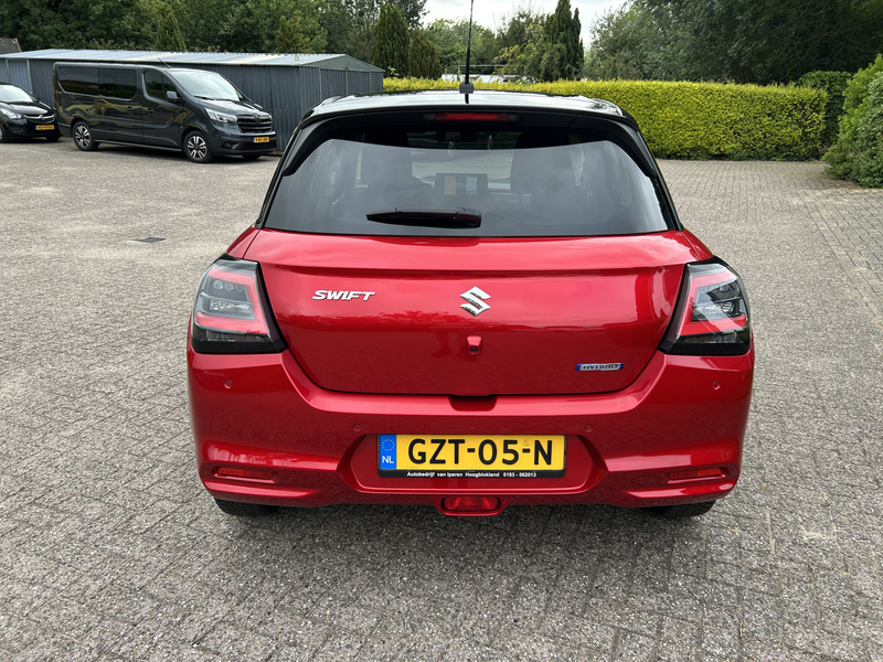 Suzuki Swift 1.2 Style Smart Hybrid — photo 6