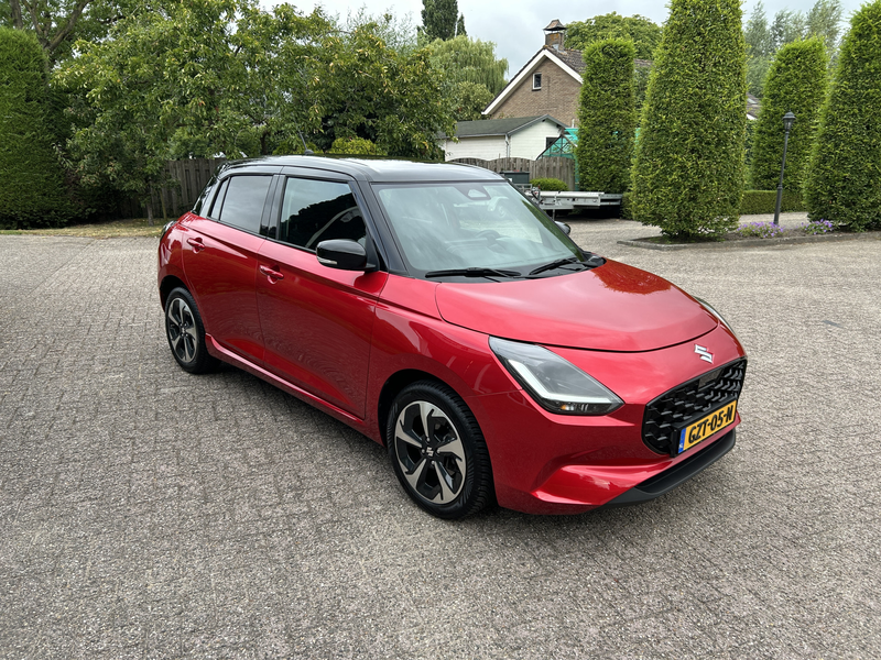Suzuki Swift 1.2 Style Smart Hybrid — photo 8