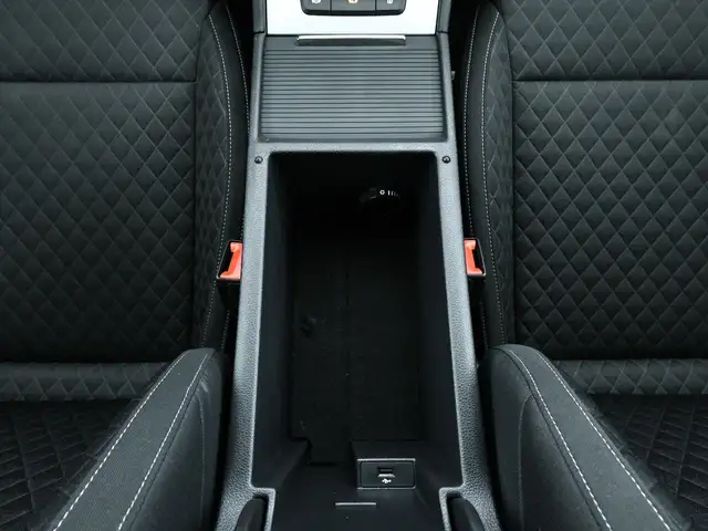 Skoda Superb view 14
