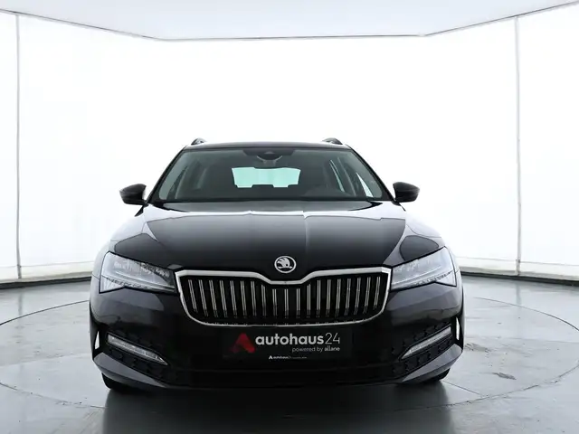 Skoda Superb view 2