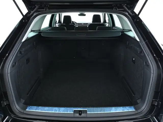 Skoda Superb view 6