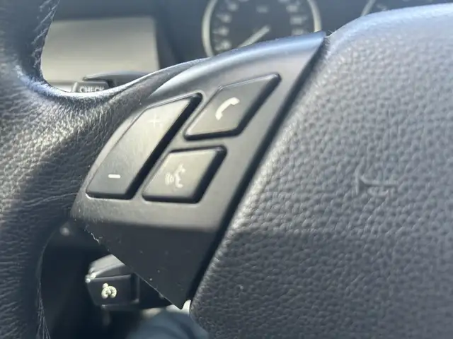 BMW 5 Series view 14