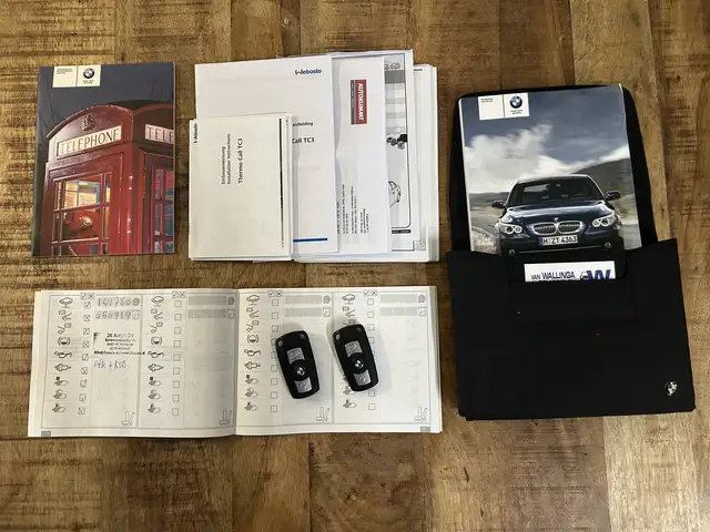 BMW 5 Series view 6