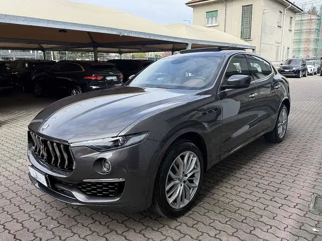 Maserati Levante mhev GT TETTO APRIBILE CERCHI 20'' TELECAMERA IVA ESPOSTA E DEDUCIBILE