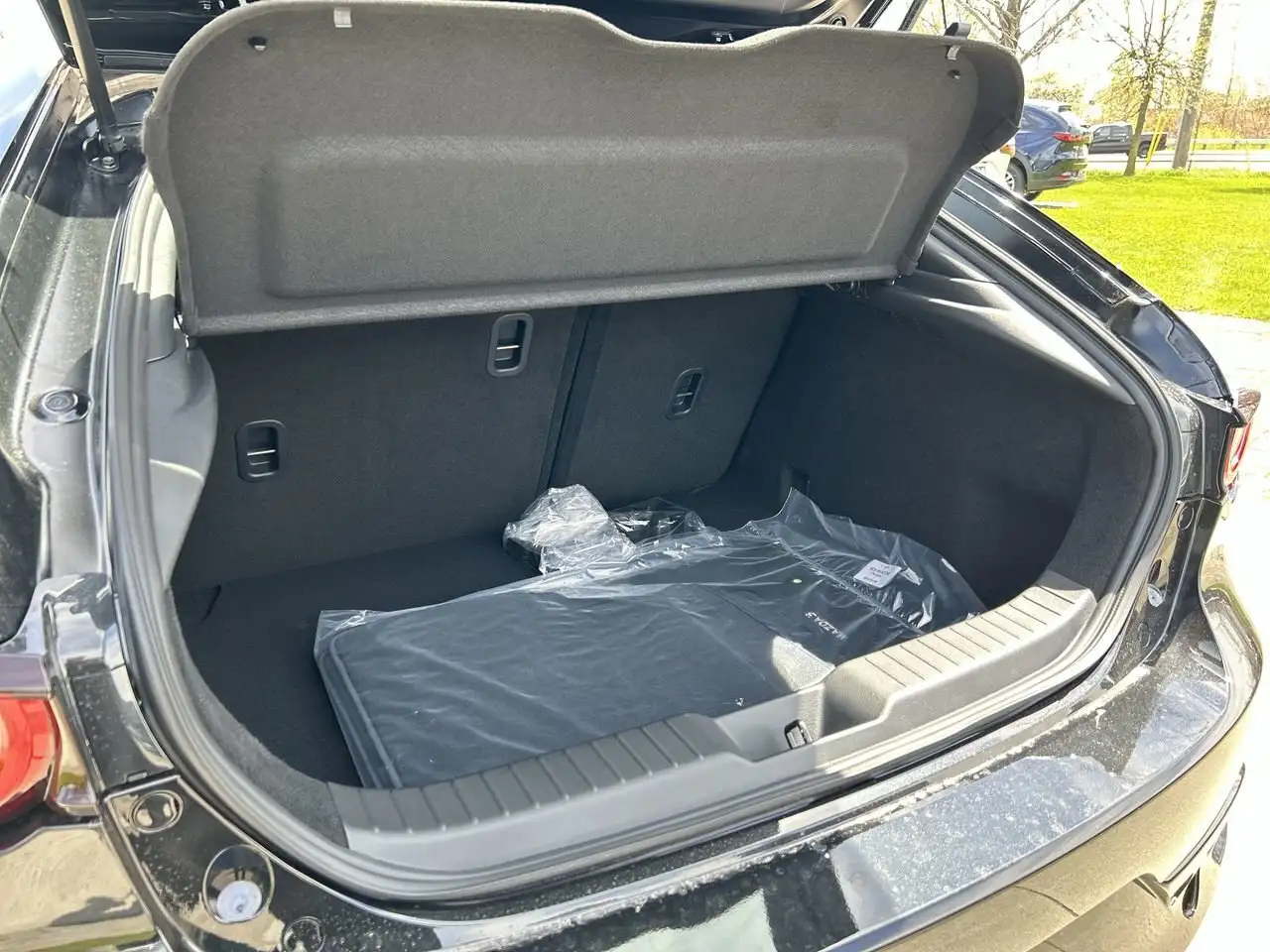 Mazda 3 снимка Mazda 3