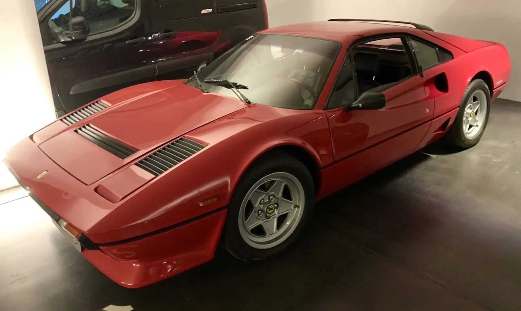 Ferrari 208 Turbo Roşu - 2