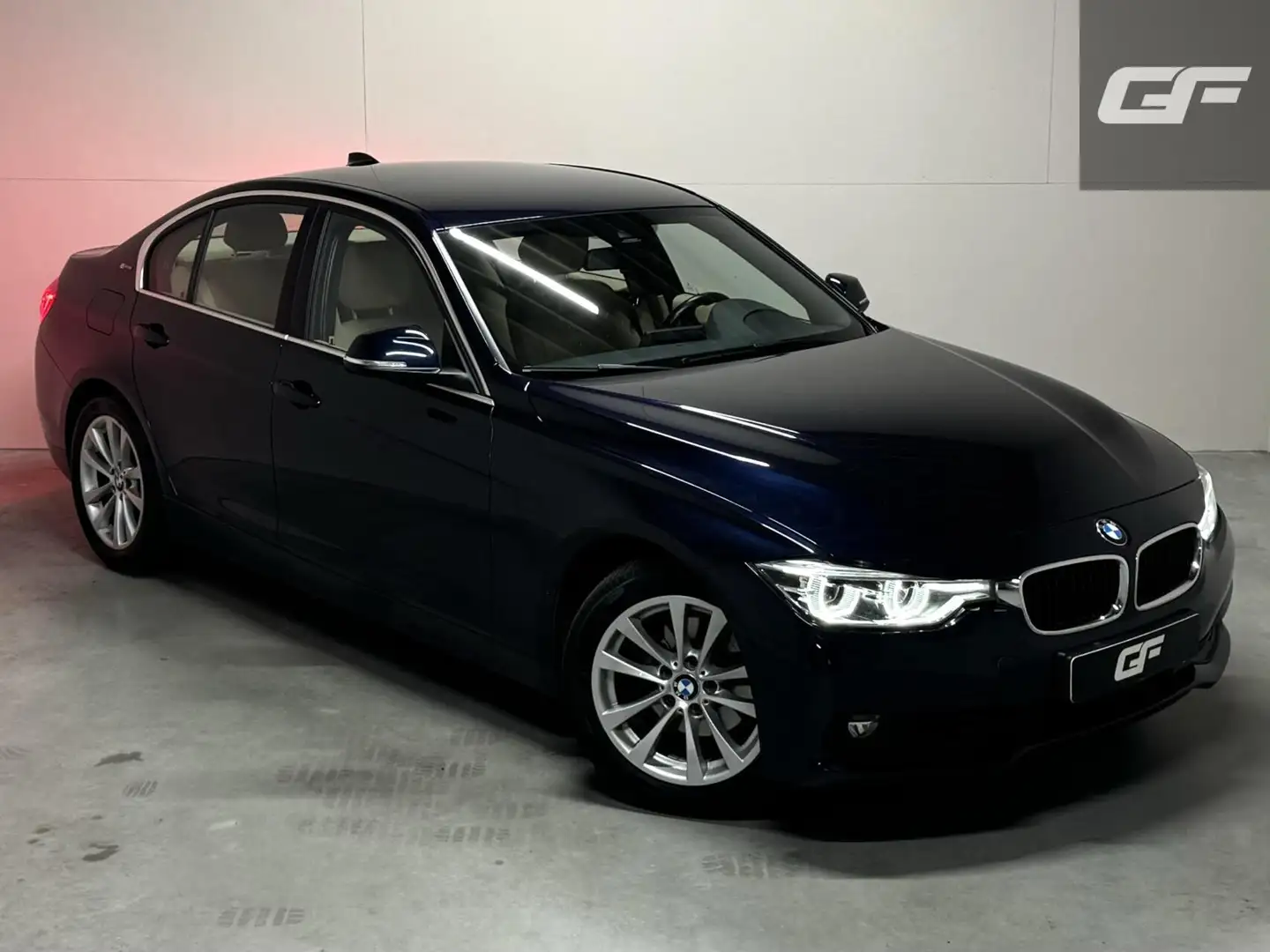 BMW 330 3-serie 330e M-Sport Leer Navi Cruise PDC NAP Blauw - 2