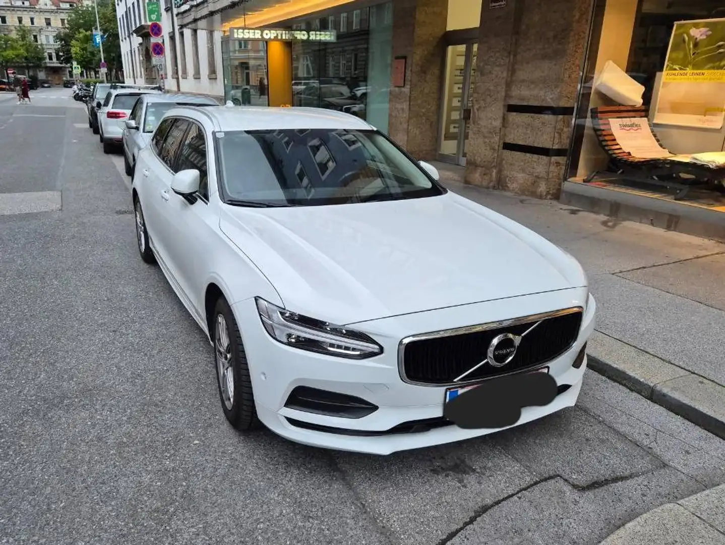 Volvo V90 V90 D4 AWD Momentum Geartronic Momentum Weiß - 2