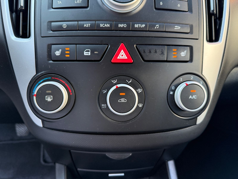 Kia ProCeed / pro_cee'd ProCeed 1.6 CVVT *Klima*Sitzhz.* — photo 14