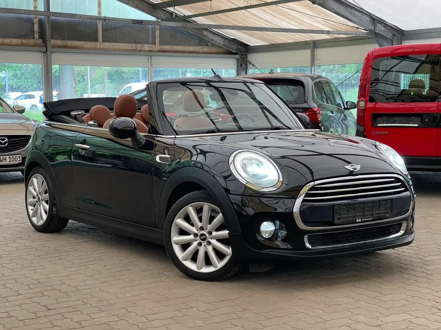 MINI Cooper Cabrio /1.Hand/LED/Leder/Navi/Sportsitze Czarny - 1