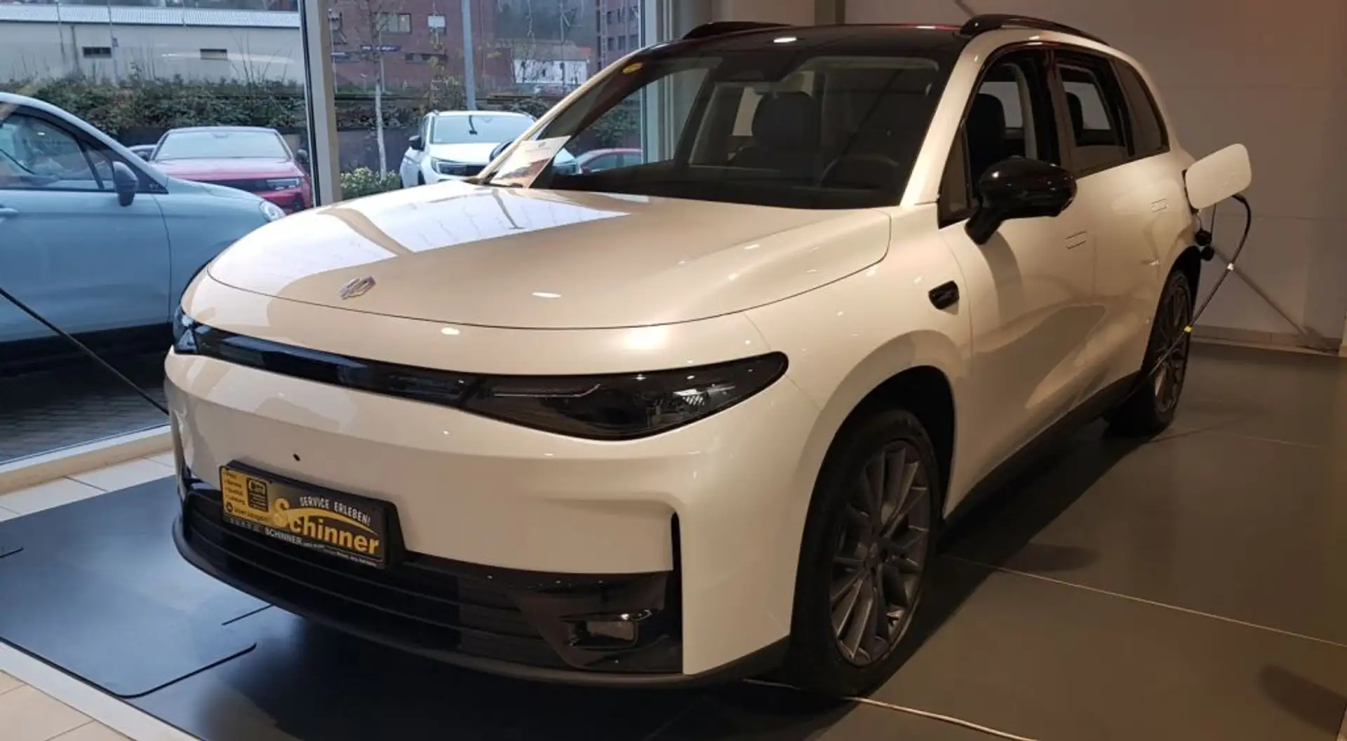 Leapmotor C10 69,9 kWh Design Weiß - 1