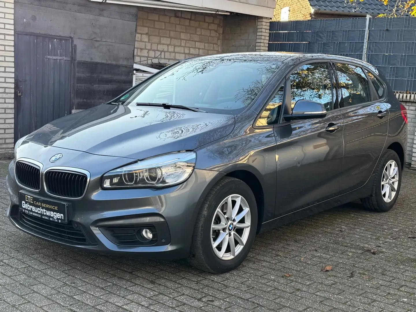 BMW 218 218D Active Tourer Advantage *AHK+LED+PDC+TEMP* Gris - 2