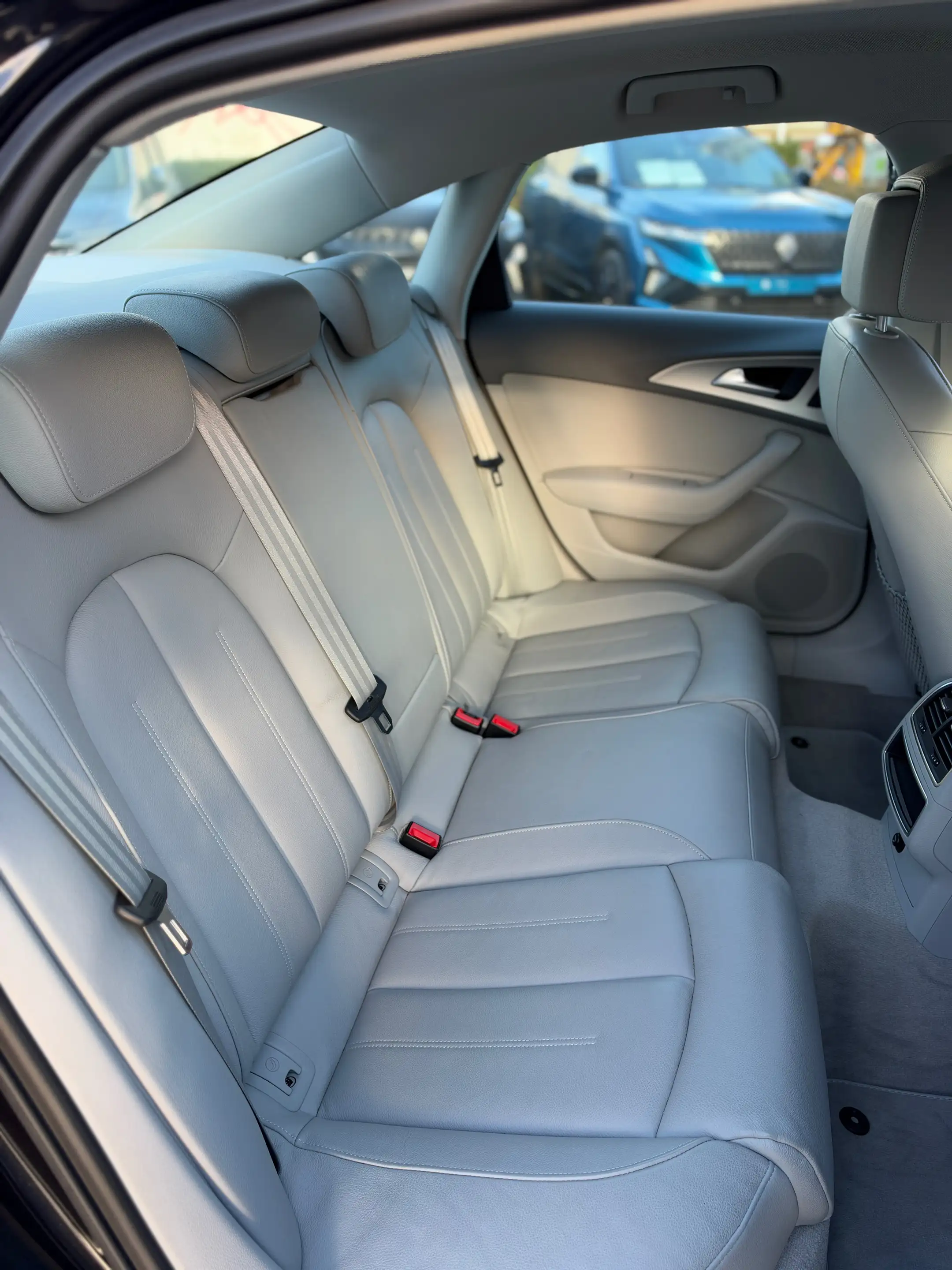 Audi A6 A6 2.0 TDi S line — photo 8