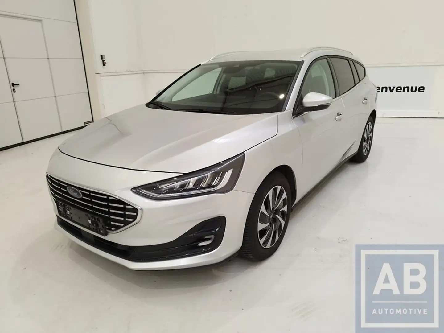 Ford Focus * Titanium - Clipper - Benzine * Argintiu - 1