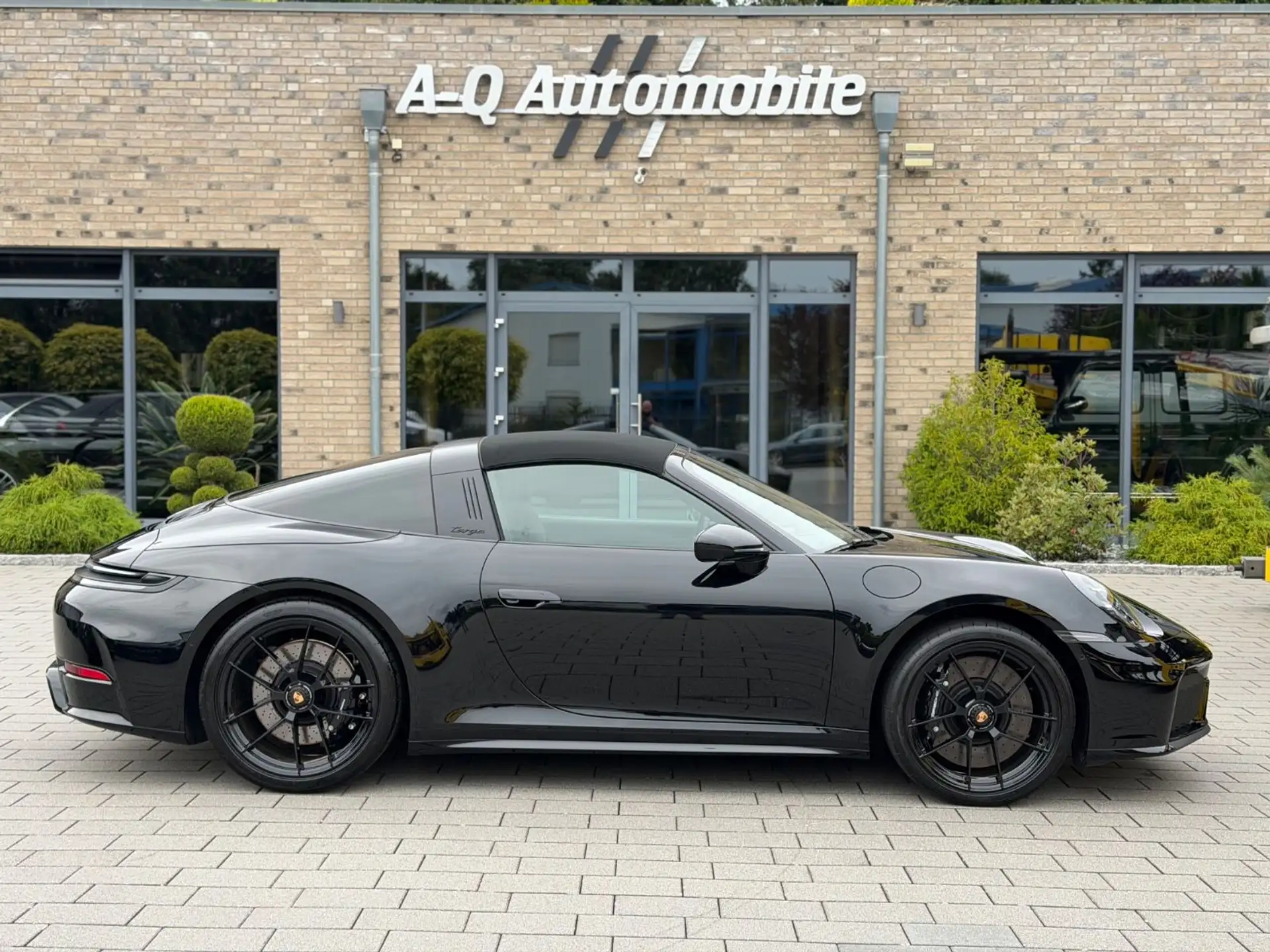 포르쉐 911 Carrera 4 GTS Cabriolet 2026 검정 사진 6