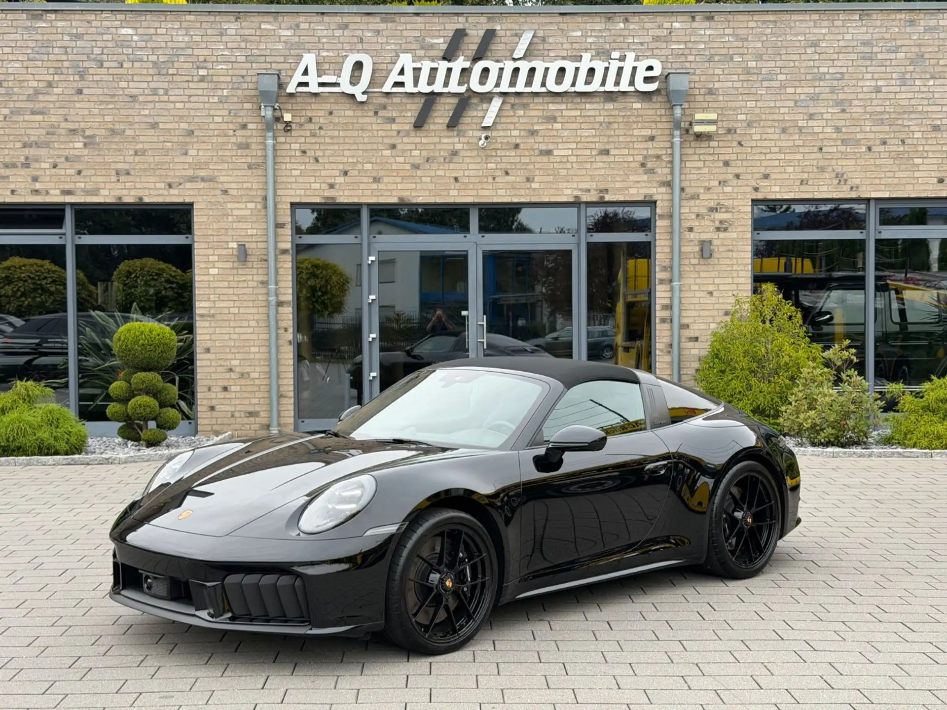 포르쉐 911 Carrera 4 GTS Cabriolet 2026 검정 사진 1