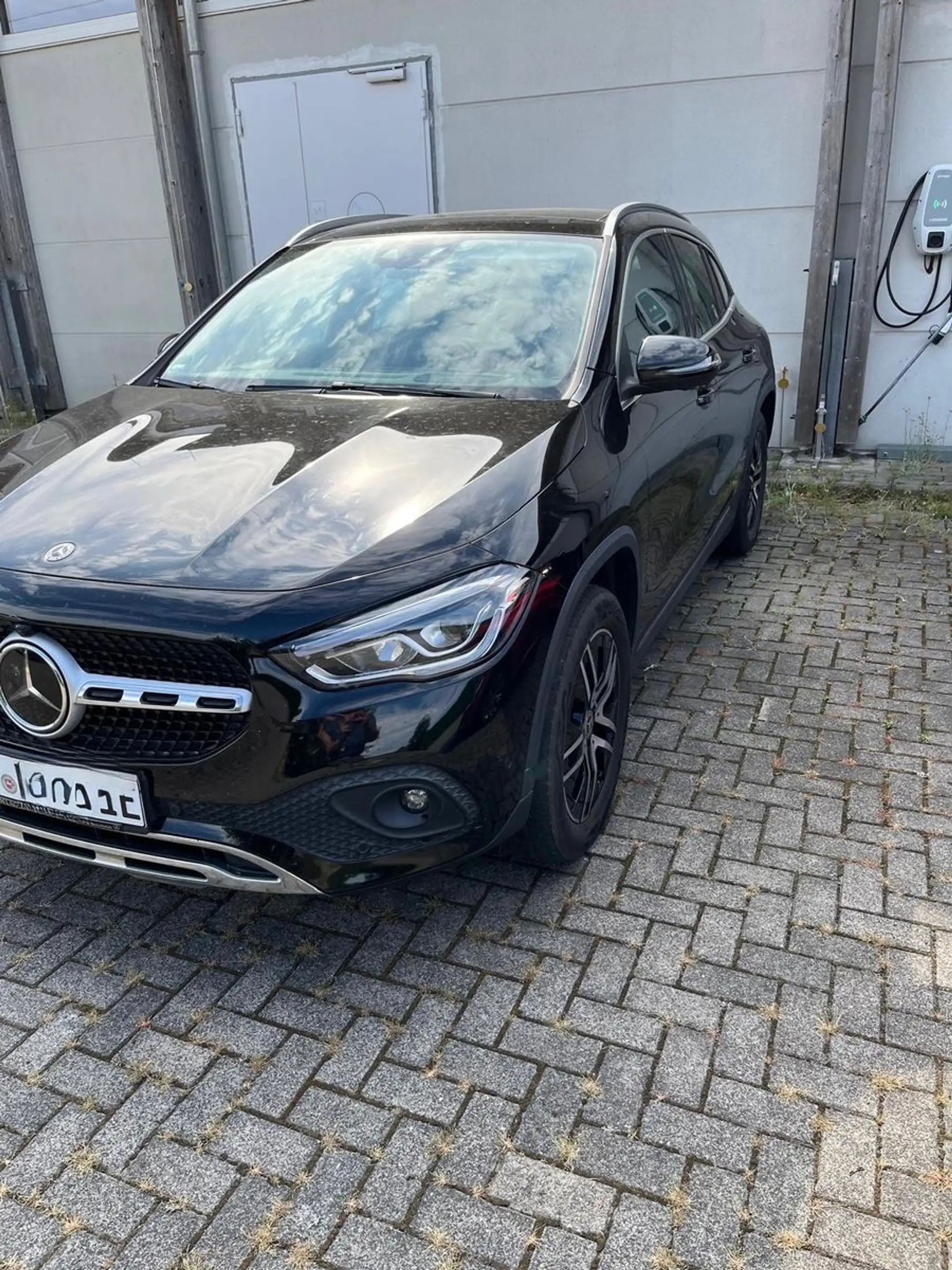 Mercedes-Benz GLA 250 e  Leder+AHK+360*+Pano+1.Hd — photo 2