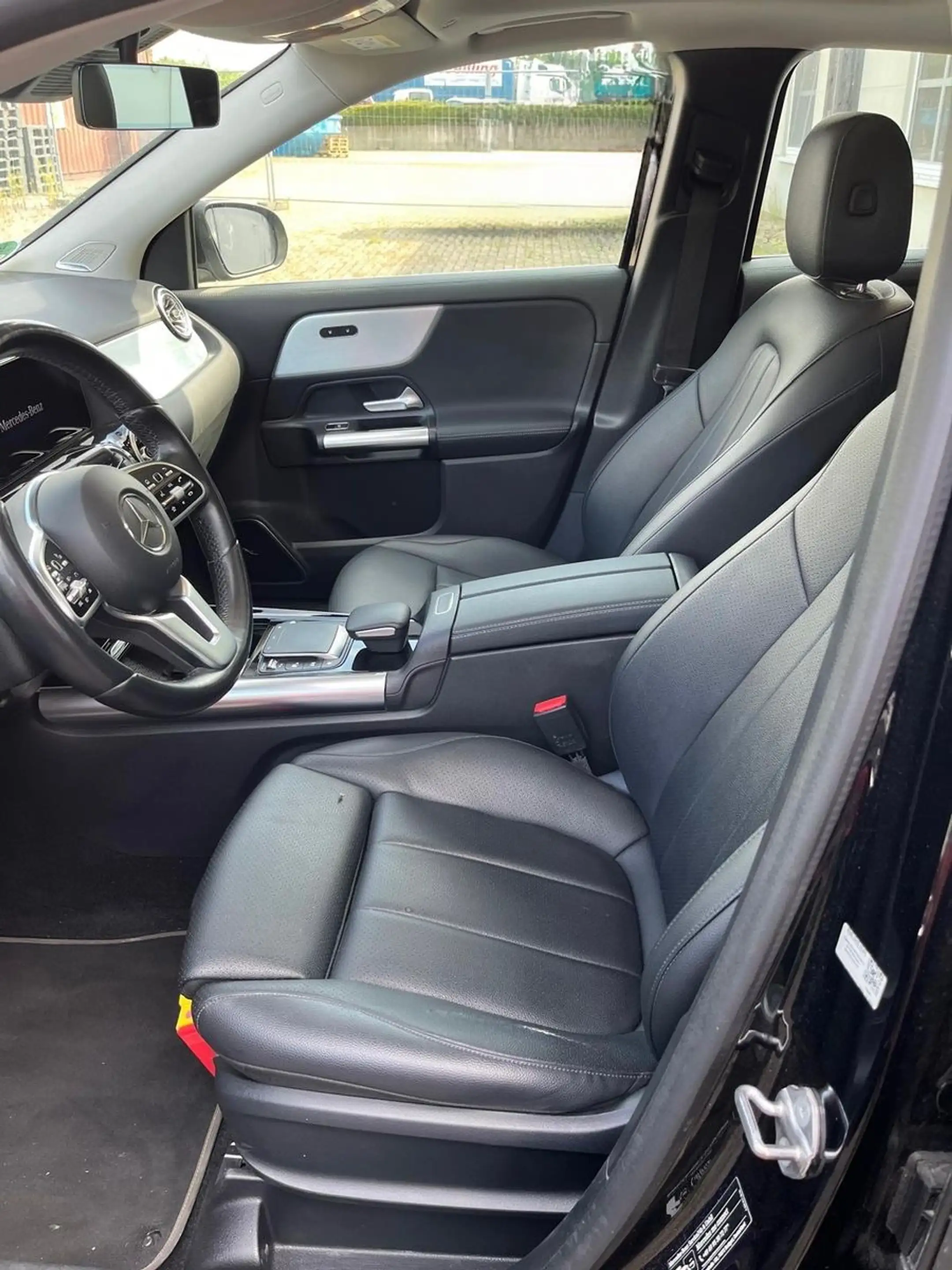 Mercedes-Benz GLA 250 e  Leder+AHK+360*+Pano+1.Hd — photo 7