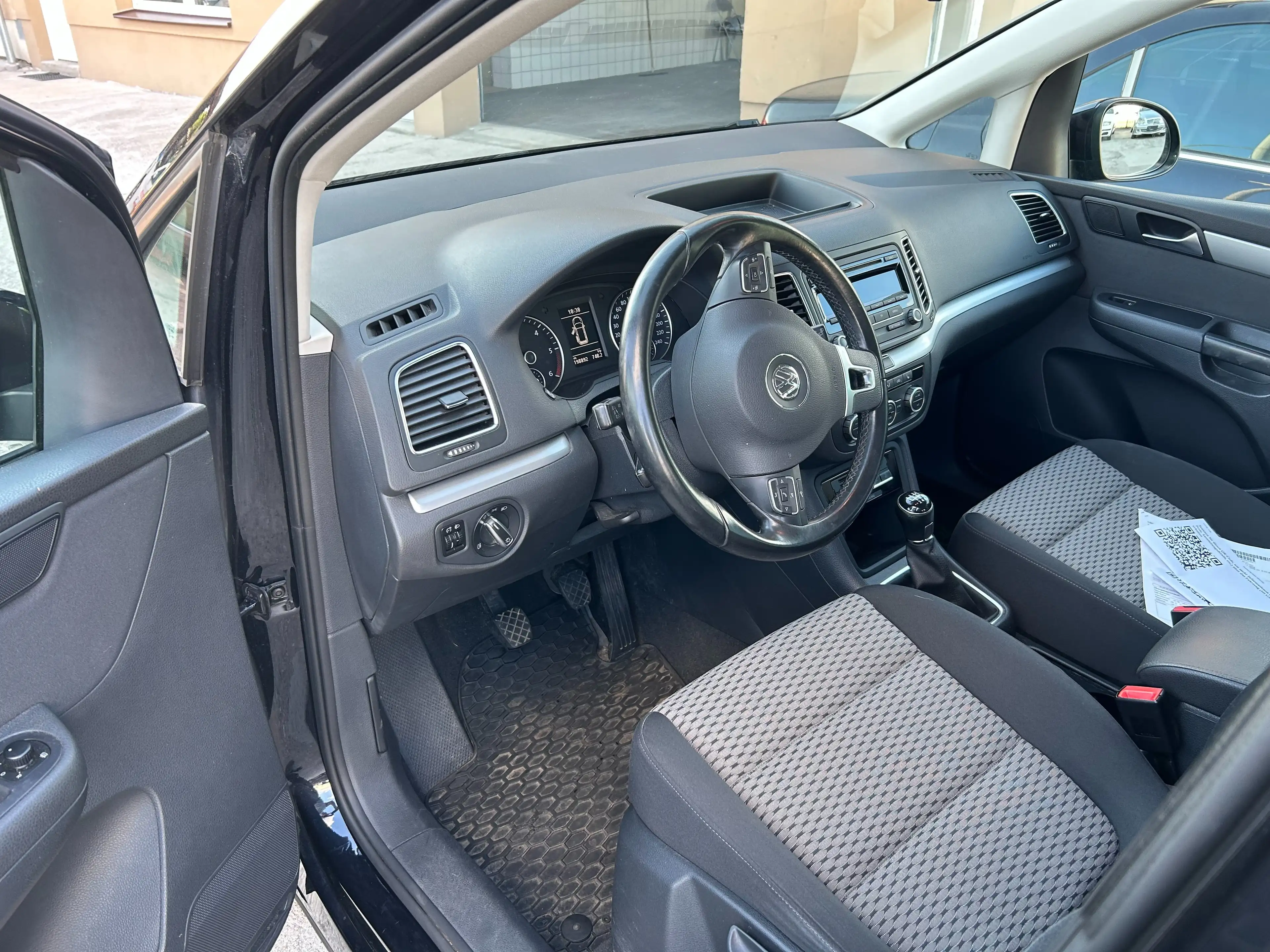 Volkswagen Sharan Trendline BMT — photo 8