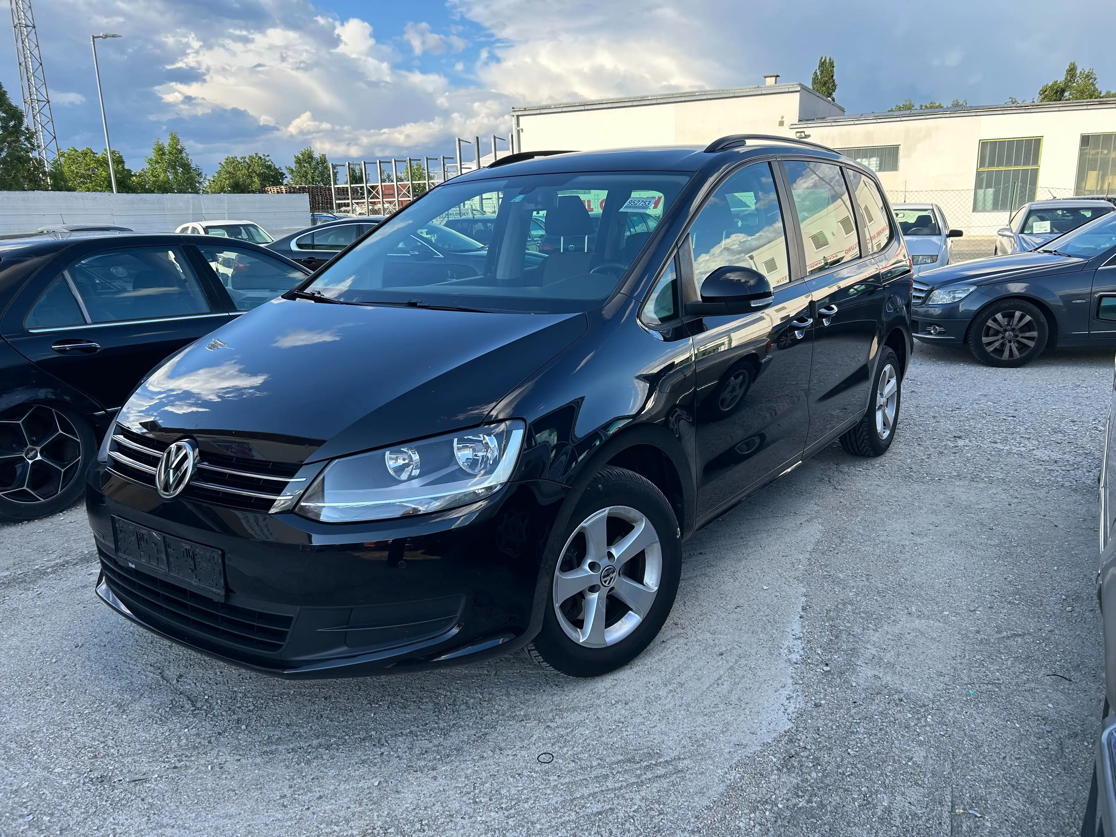 Volkswagen Sharan Trendline BMT — photo 2