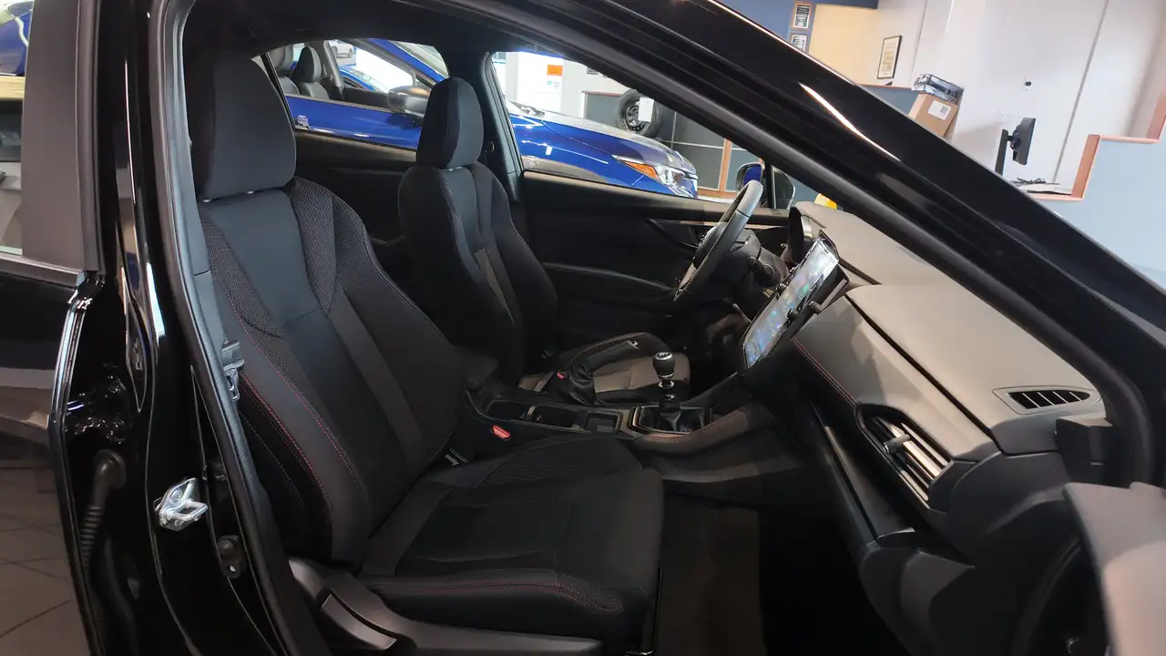 Subaru WRX снимка Subaru WRX